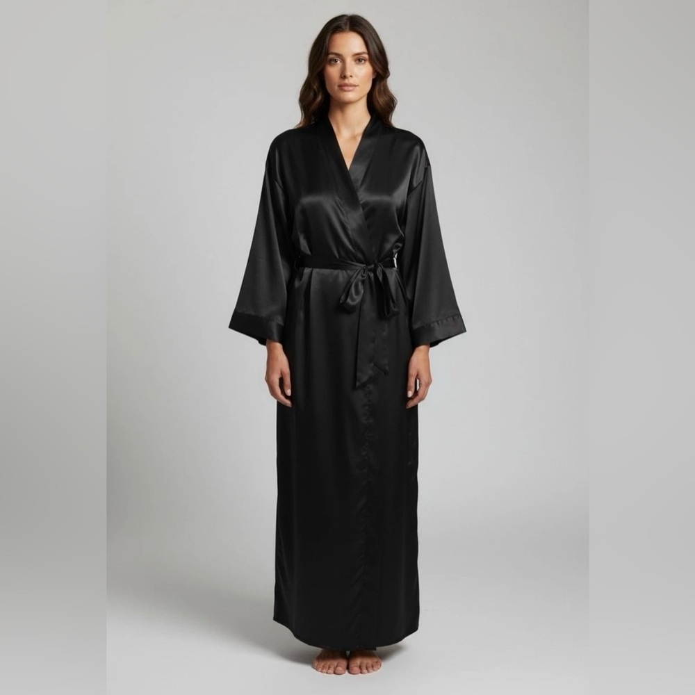 EUC Victoria’s Secret Extra Long Satin Black Wrap Robe XS/S